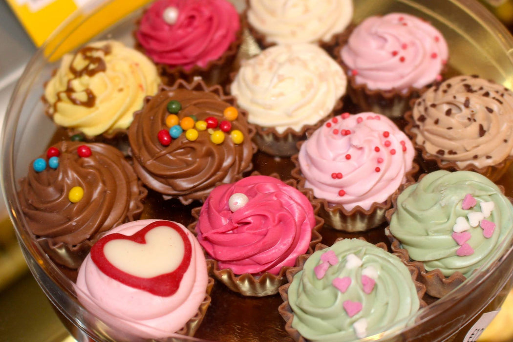 CandyBär | Ein Laden, so bunt wie das Leben Pralinen Cupcake Praline "Chocolate Crisp" 250g, 500g, 750g, 1000g (5,80€/100g)